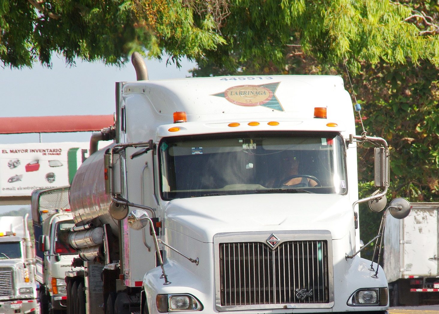 You are currently viewing Emissions Of Older Trucks Prove Problematic For Owner-Operators